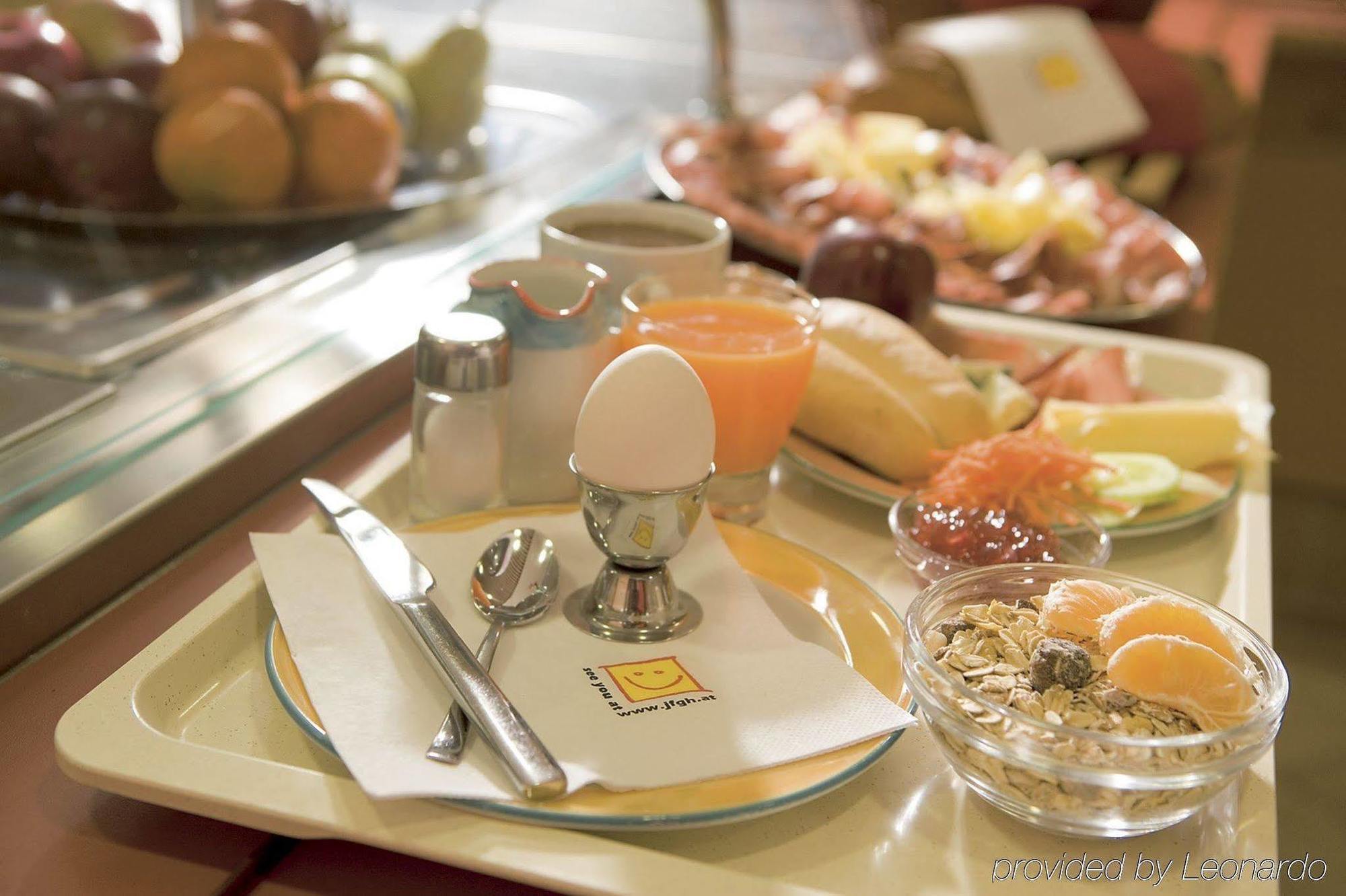 Jufa Hotel Donnersbachwald Restaurant photo